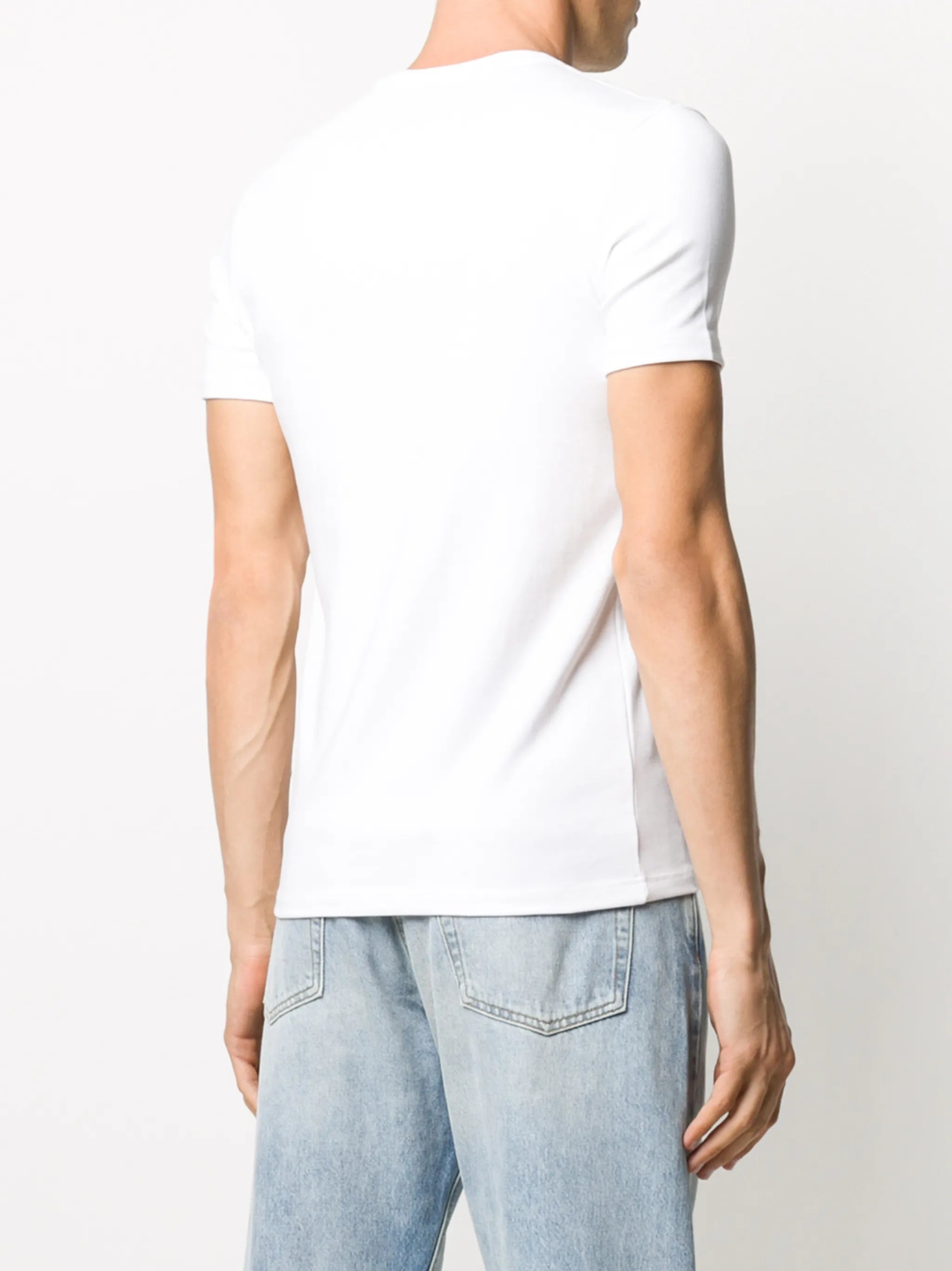 T-SHIRT V-NECK