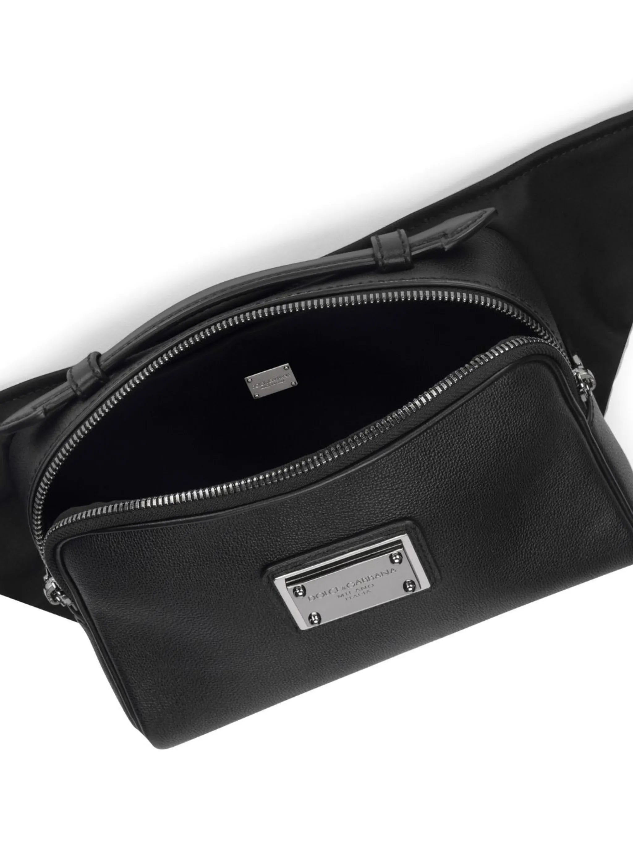 Belt bag with logo plaque