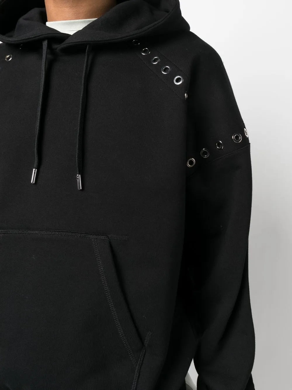 Hoodie with eyelets
