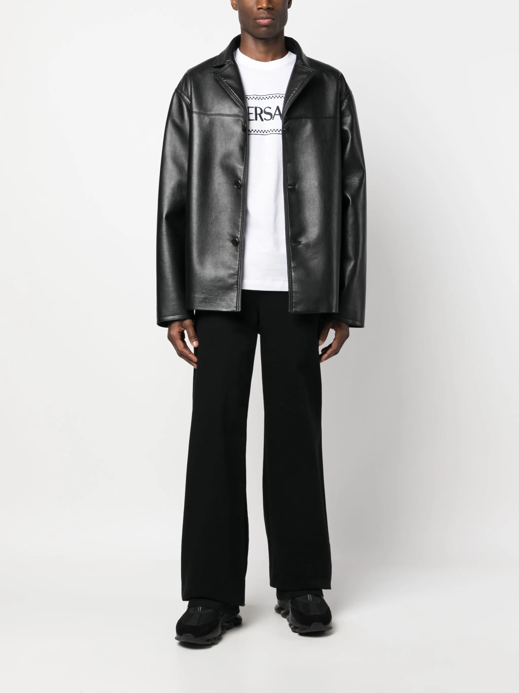 Tričko s logem z 90. let s výšivkou