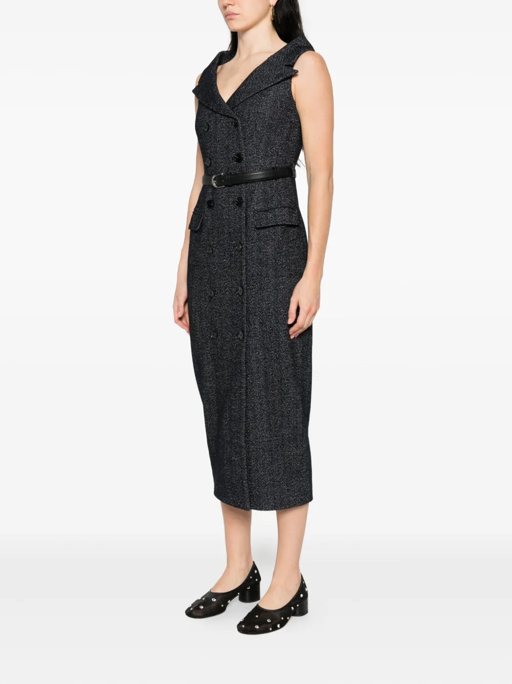 Jurk met dubbele rij knopen en ceintuur