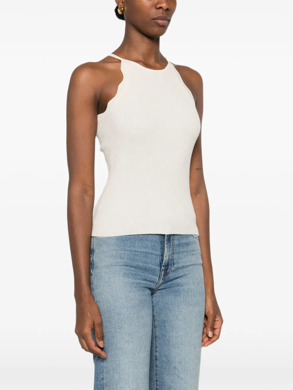 Top na ramiączkach z falowanym brzegiem