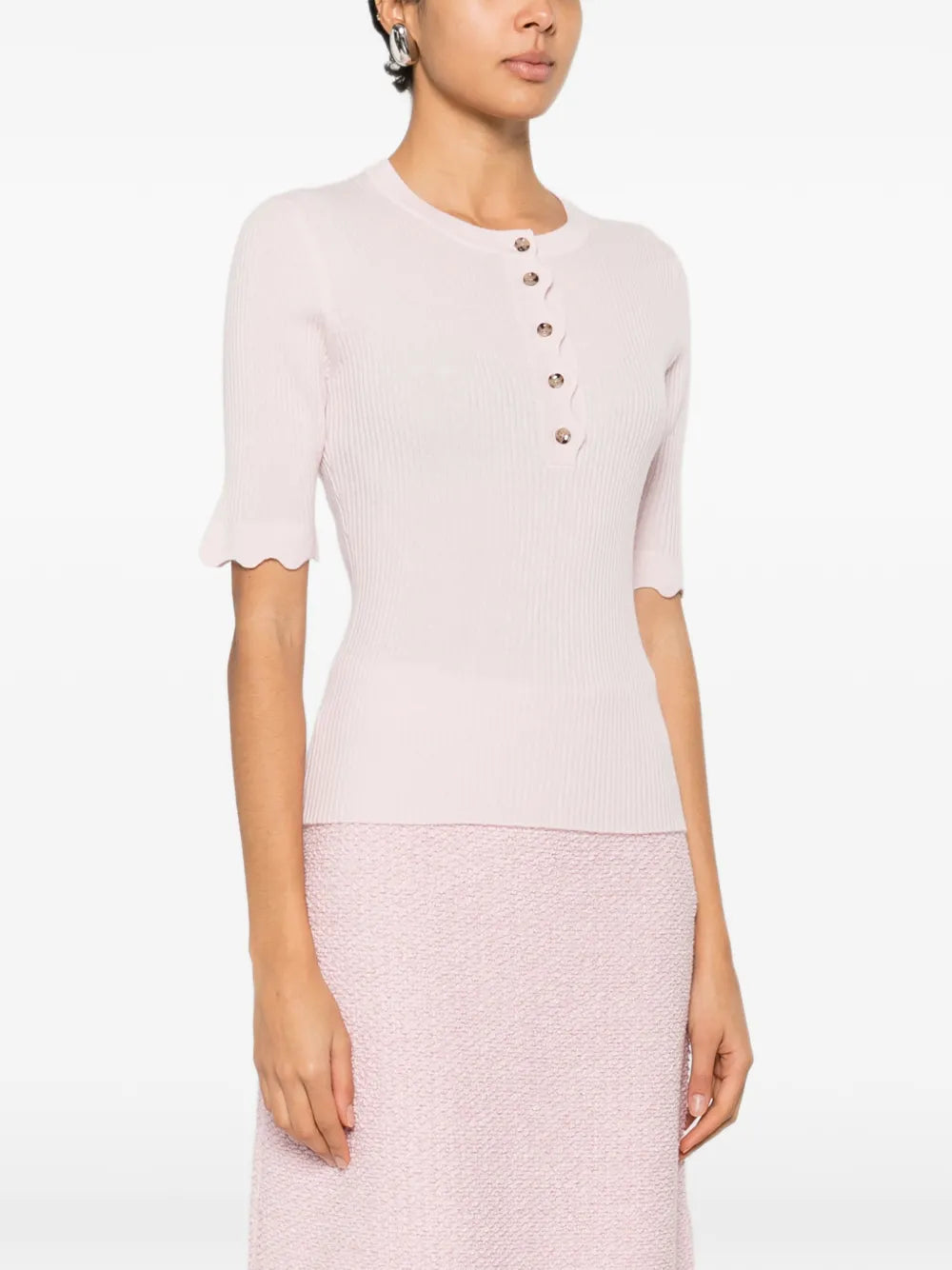 Ribbed top with button closure