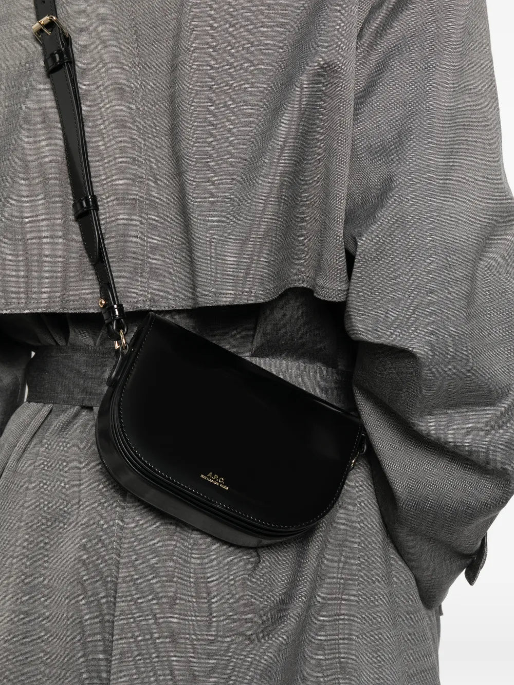 Leather shoulder bag