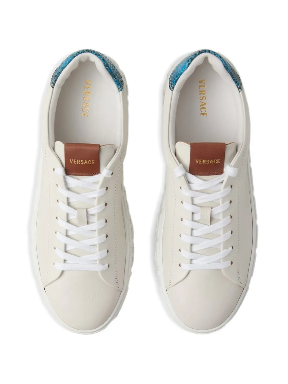 Sneakers with logo patch print