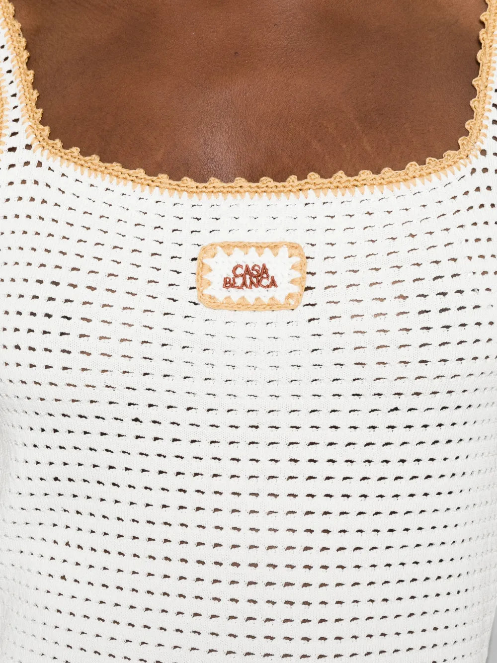 gehäkeltes Mini-Kleid Logo-Aufnäher