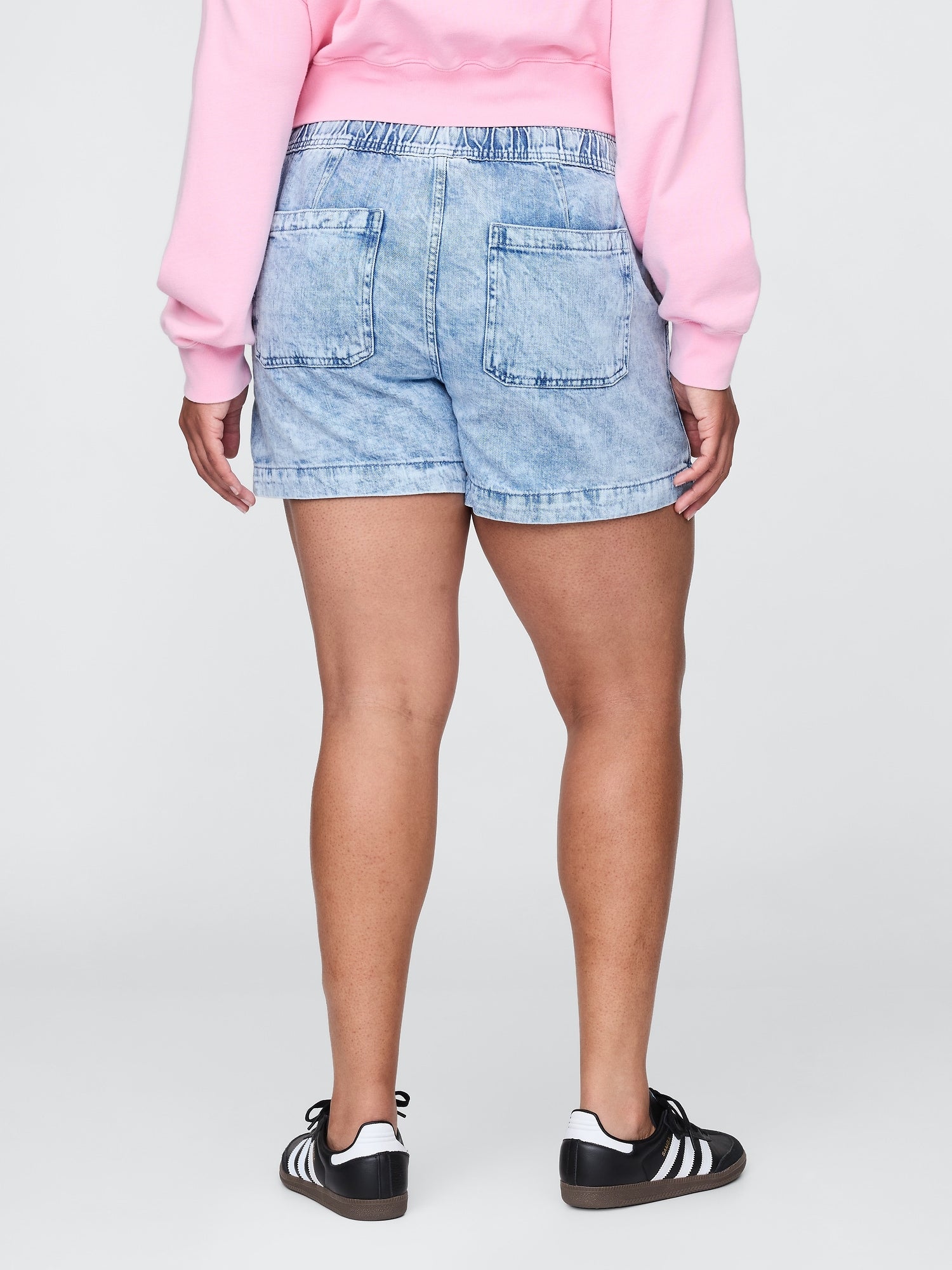 Jeans shorts with elastic waistband