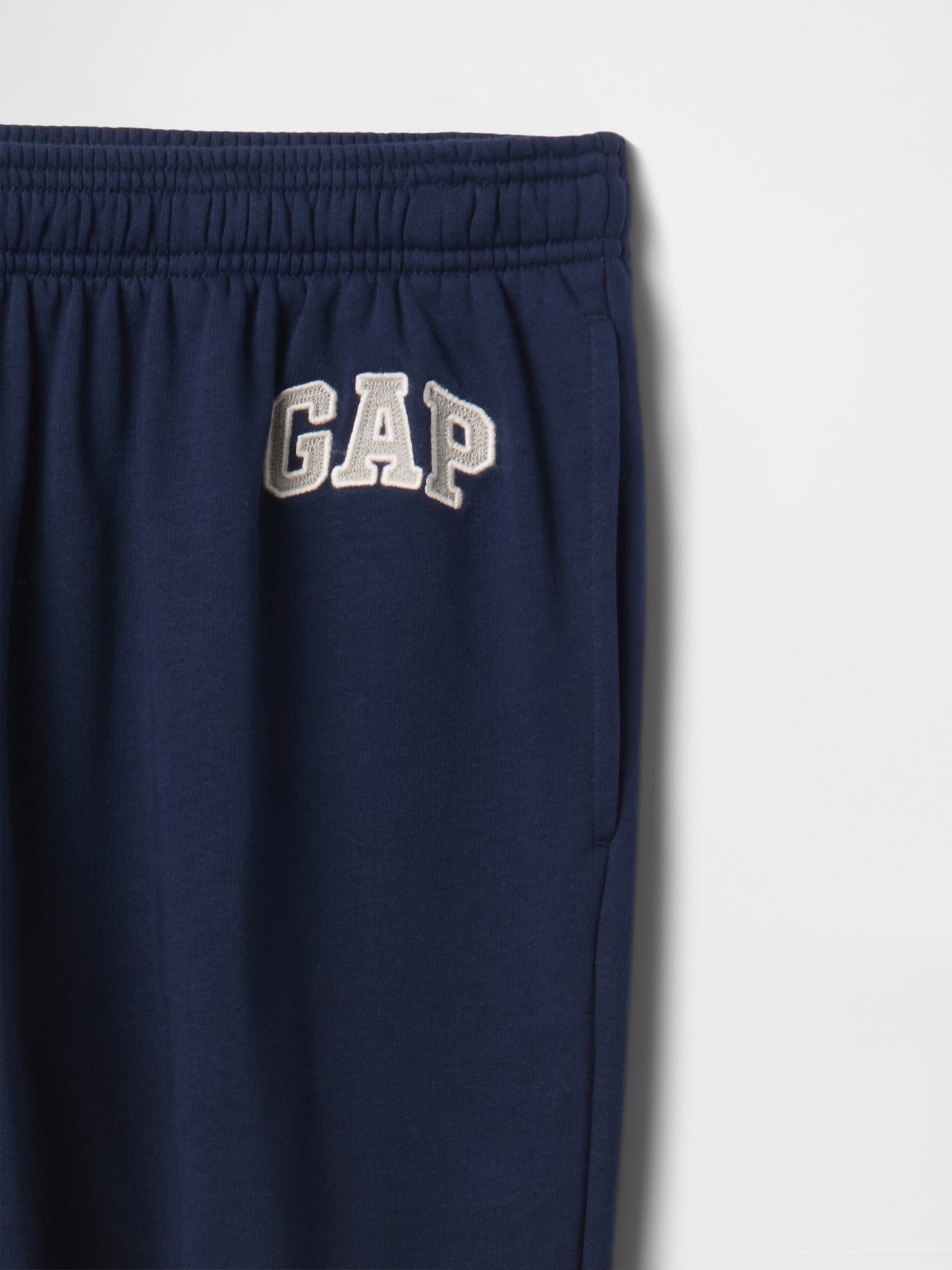 Jogging pants with logo