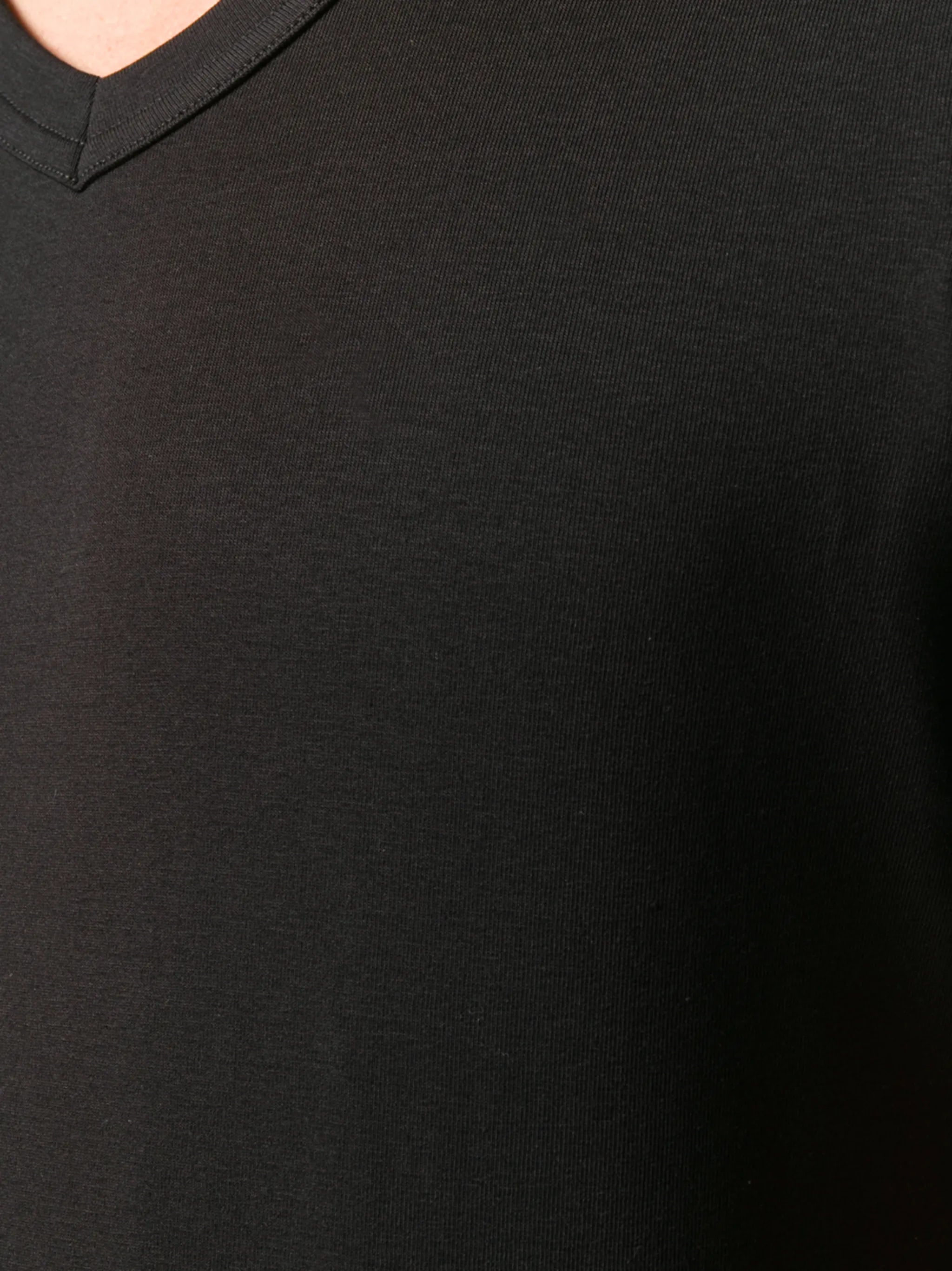 TRIČKO S VÝKRKEM do V