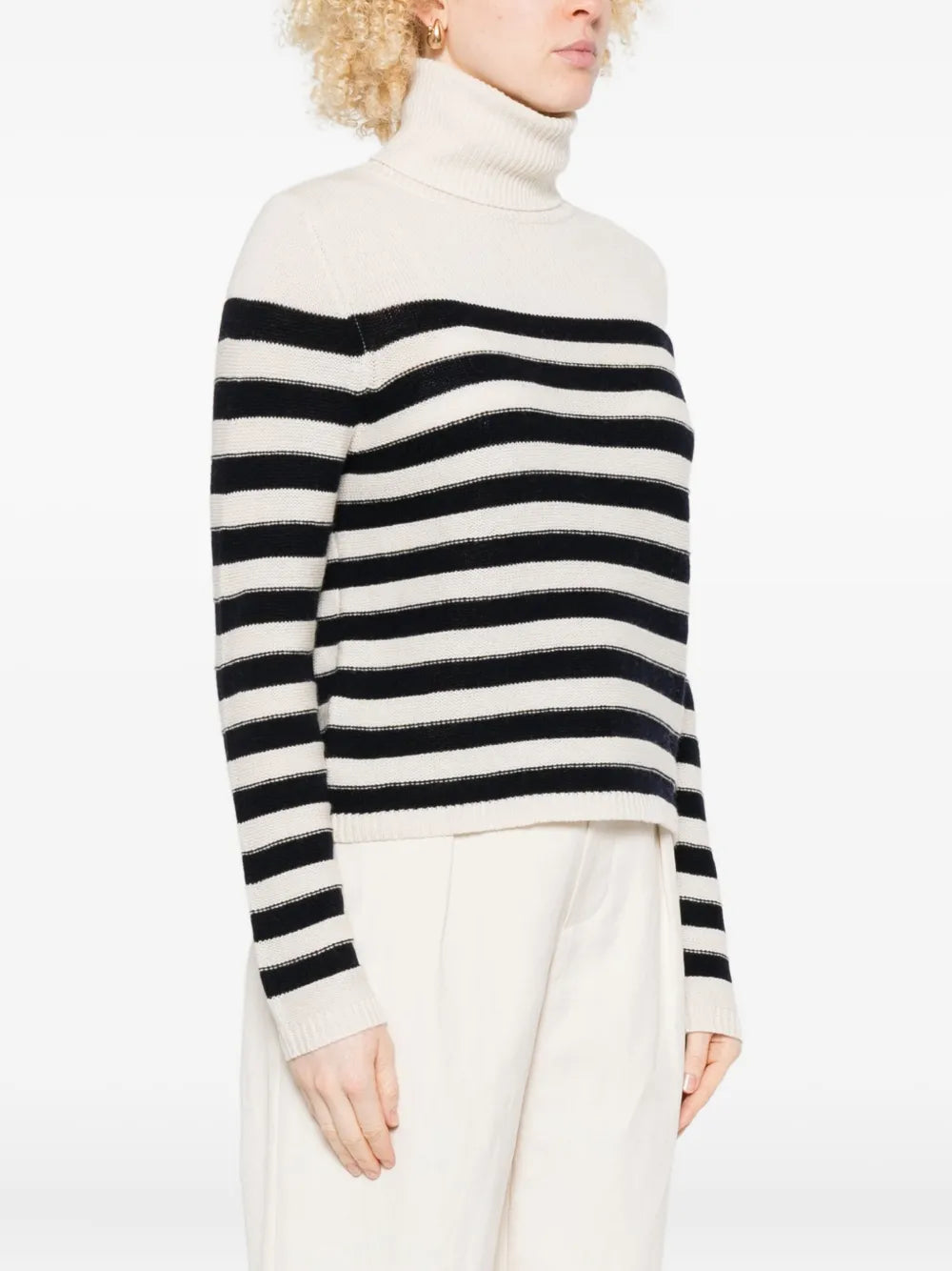 Gestreifter Rollkragenpullover