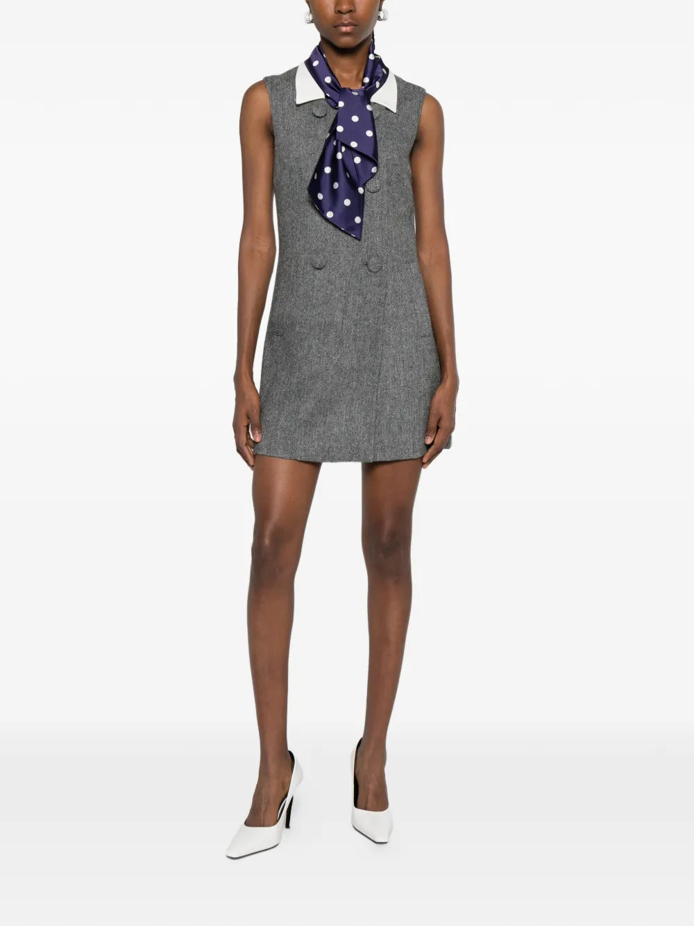 ŠEDÉ MINI ŠATY S DETAILOM ŠÁLU V KOSTIČKU