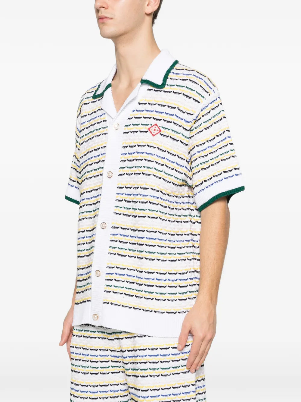 Short-sleeve shirt with decorative stitching