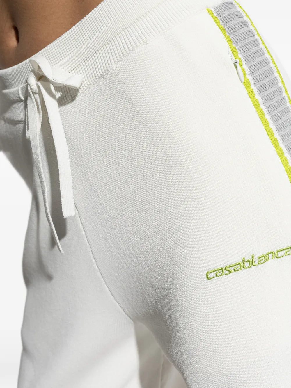 Tracksuit with drawstring