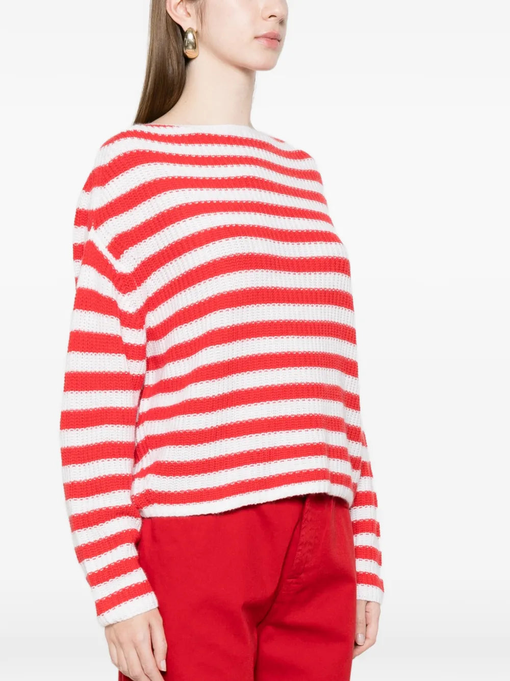 Sweter z dekoltem w kształcie litery U