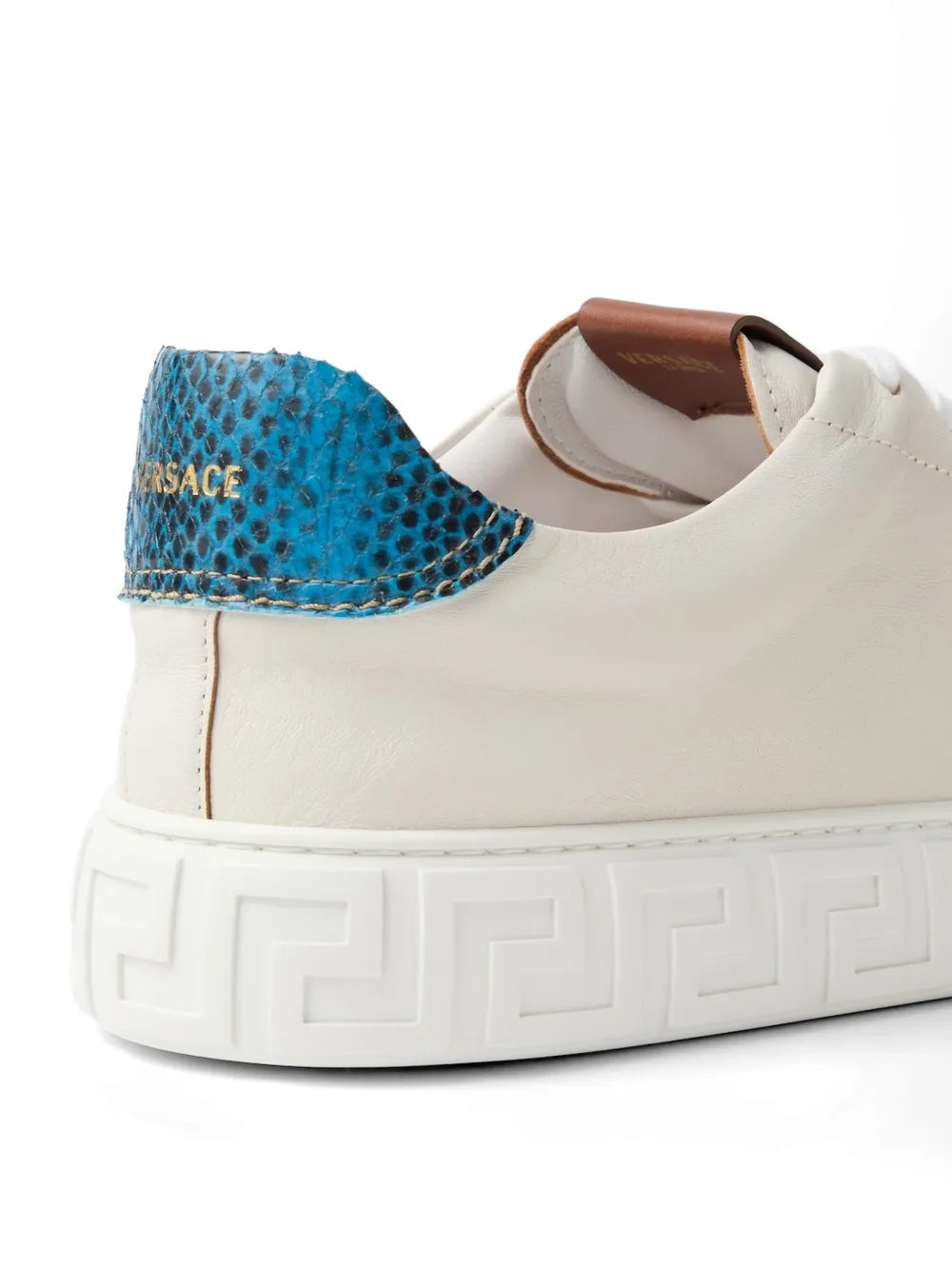 Sneakers with logo patch print