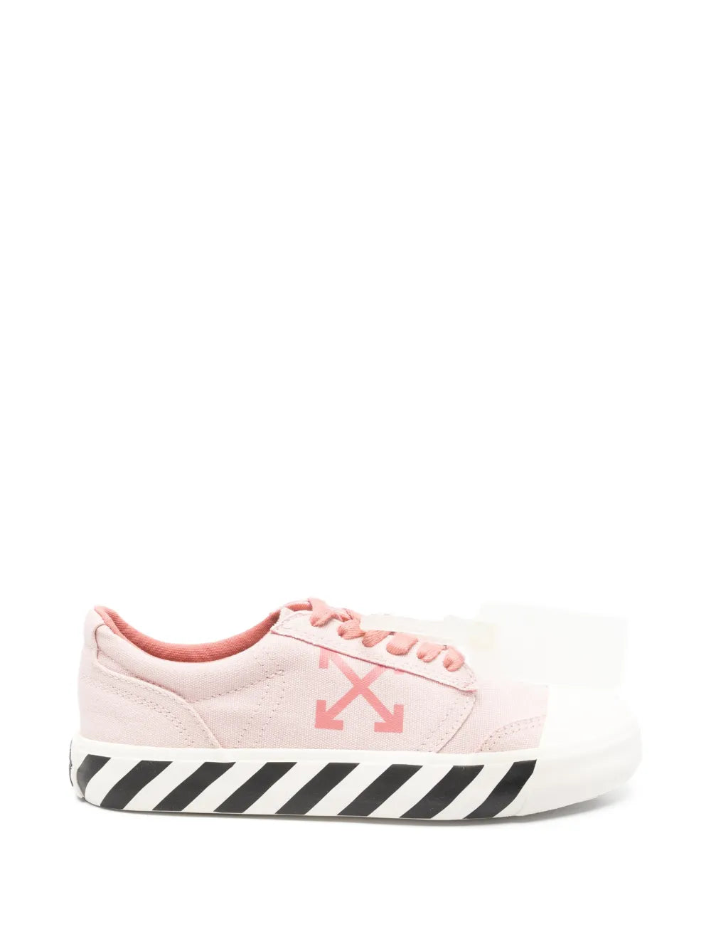 Sneakers with arrow print