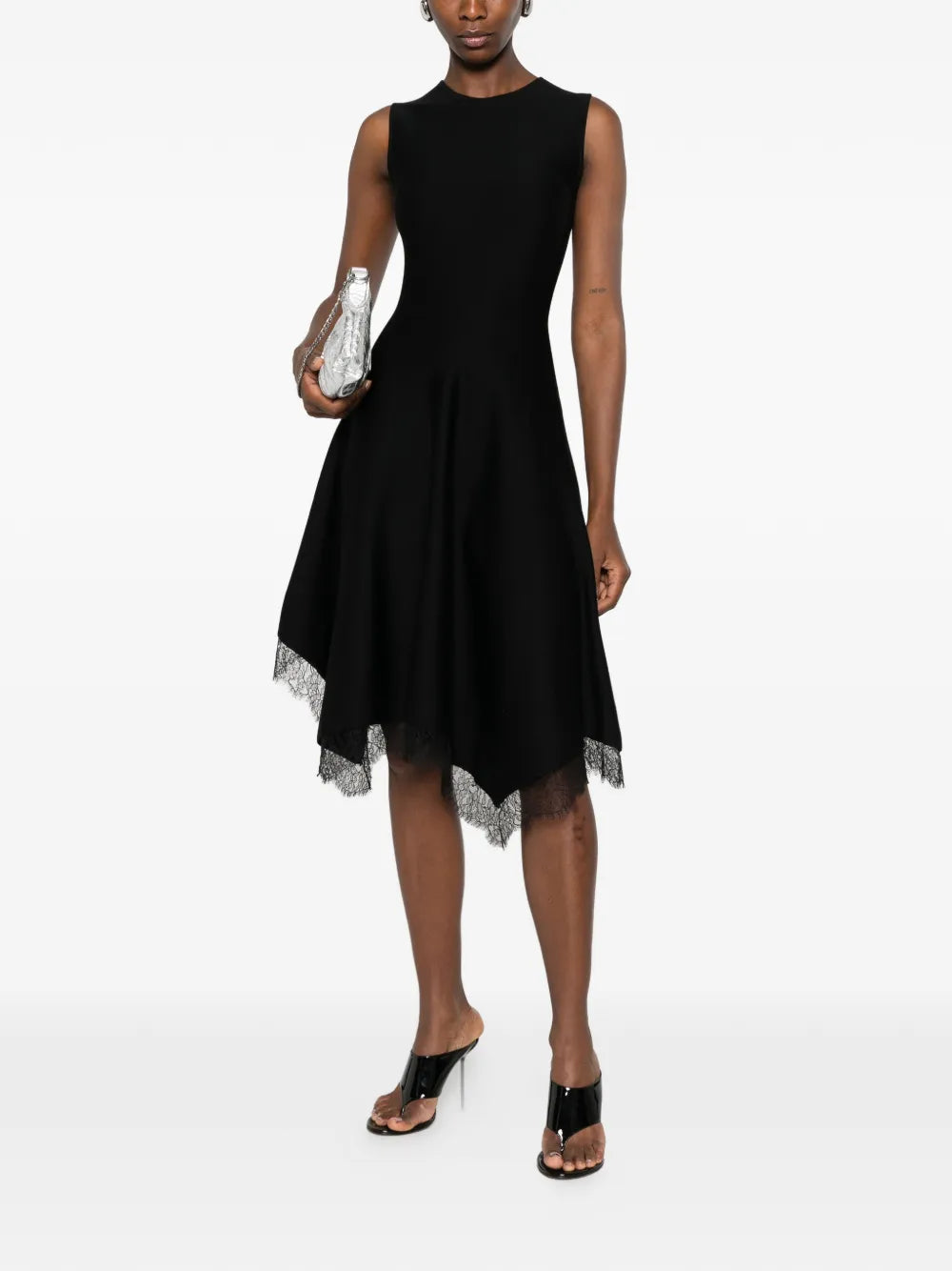 Asymmetrisches Kleid mit Spitzenbesatz