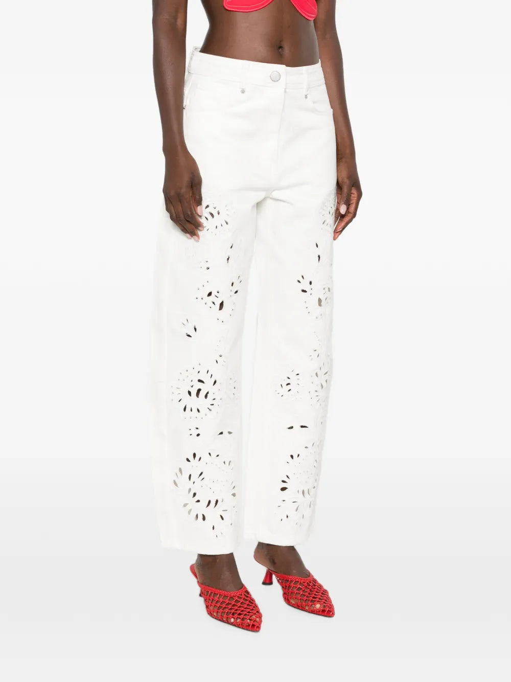 Richelieu-Jeans mit Cut-Out-Details im Broderie-Anglaise-Stil