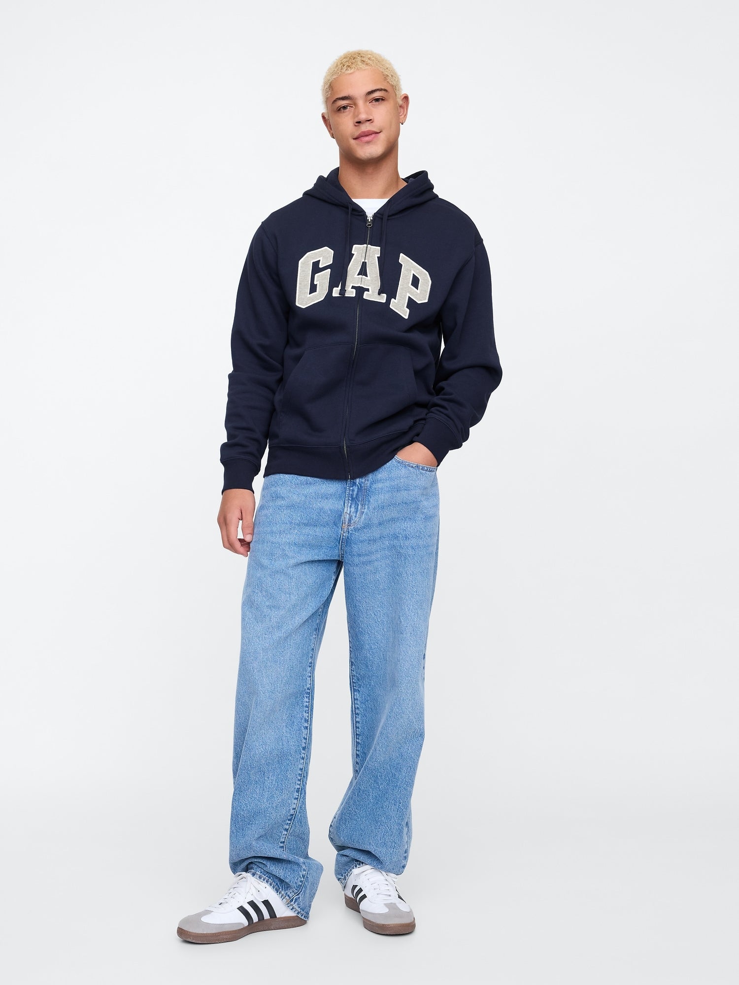Kapuzensweatshirt mit Logo