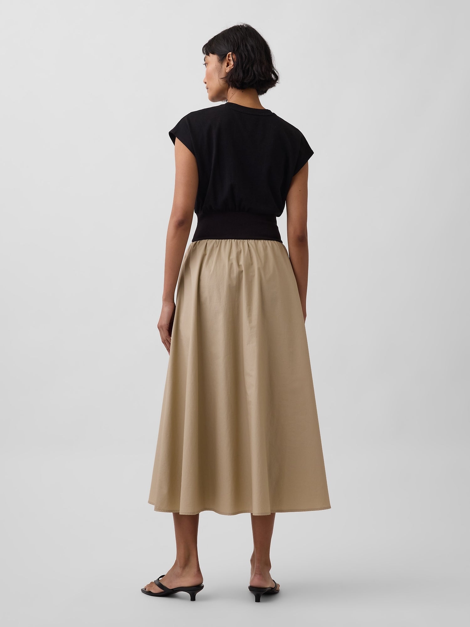 Midi dress with pockets
