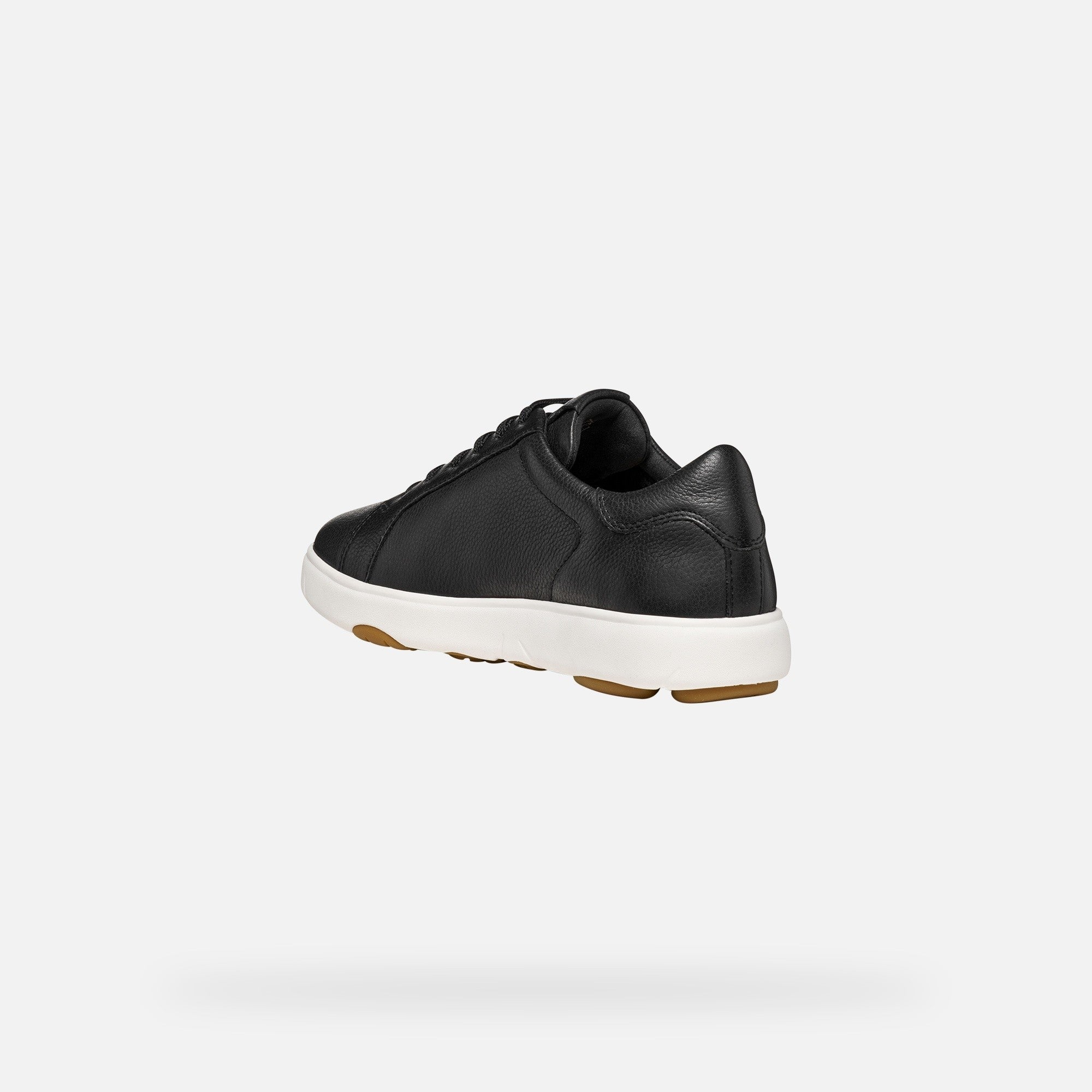 Nebula 2.0 C Sneakers